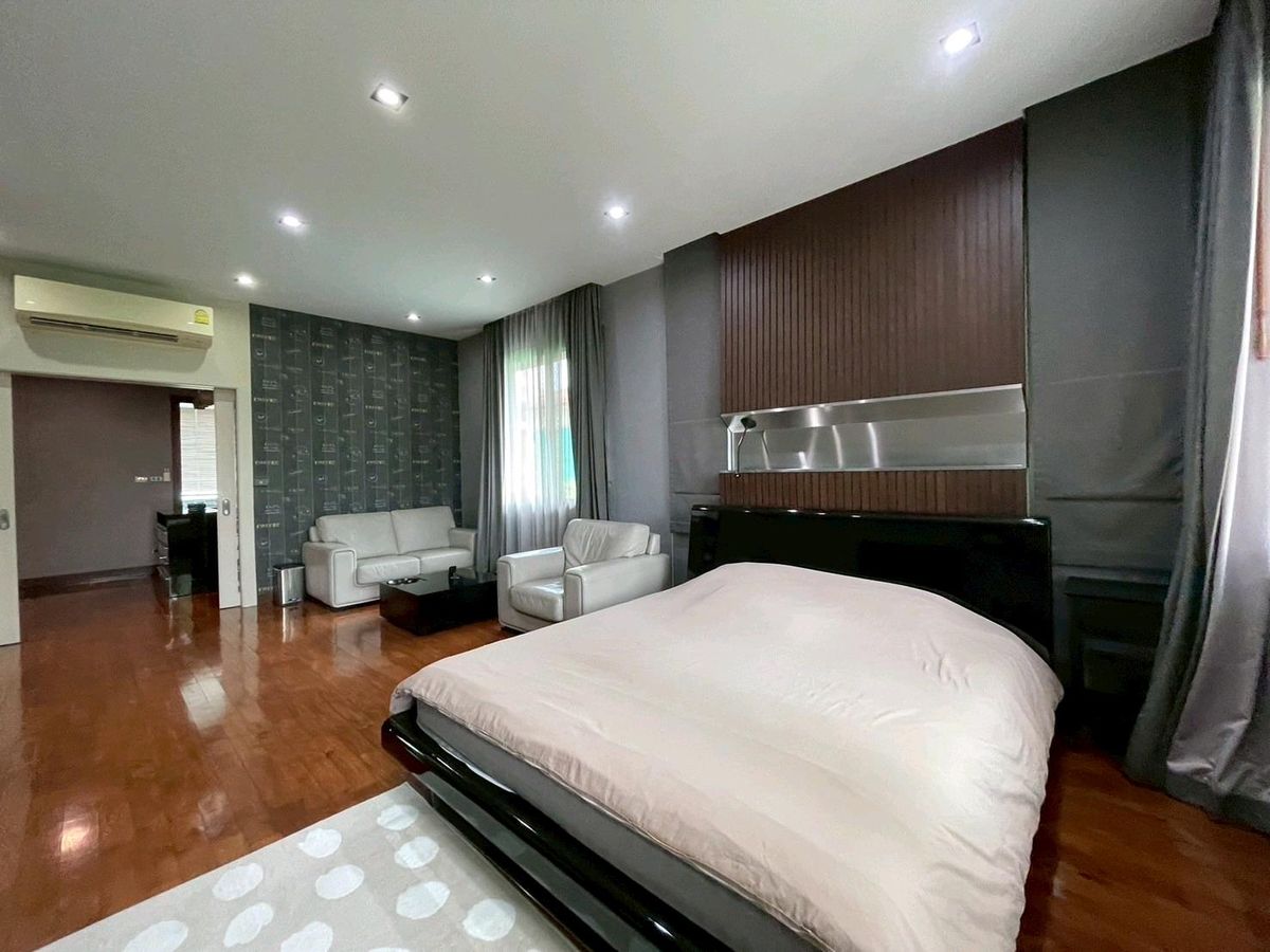 For SaleHousePattanakan, Srinakarin : 🚩 1 rai of house than Chaloem Phrakiat Rama 9 Road, good price. 69 million 💥