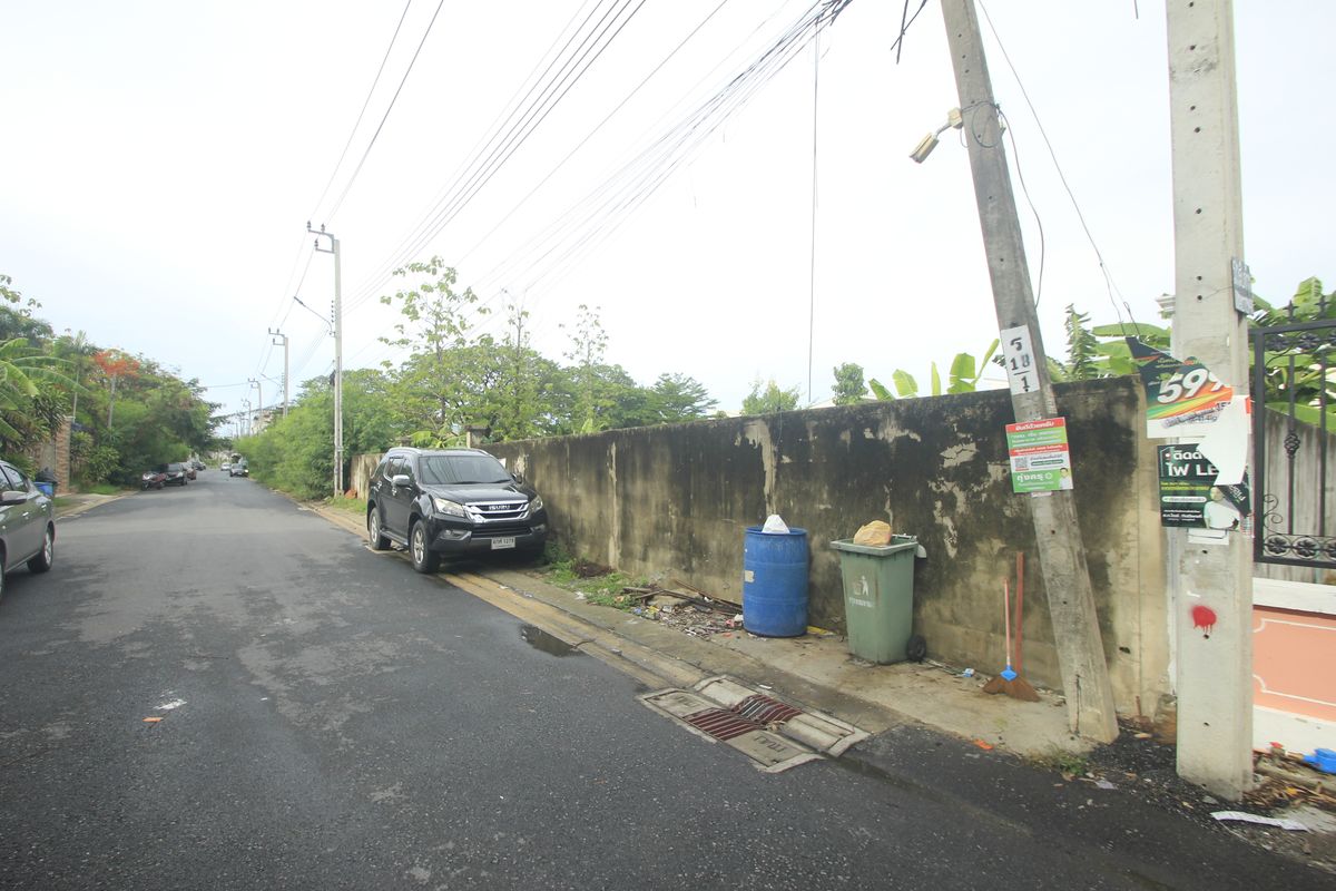 ขายที่ดินราษฎร์บูรณะ สุขสวัสดิ์ : ที่ดินพุทธบูชา40 สวนธนบุรีรมย์ เทคโนโลยีพระจอมเกล้าธนบุรี ที่ดินถมแล้ว ที่สร้างบ้าน สำนักงาน ทำเลดี เดินทางสะดวก 315.8 ตารางวา ราคาพิเศษ