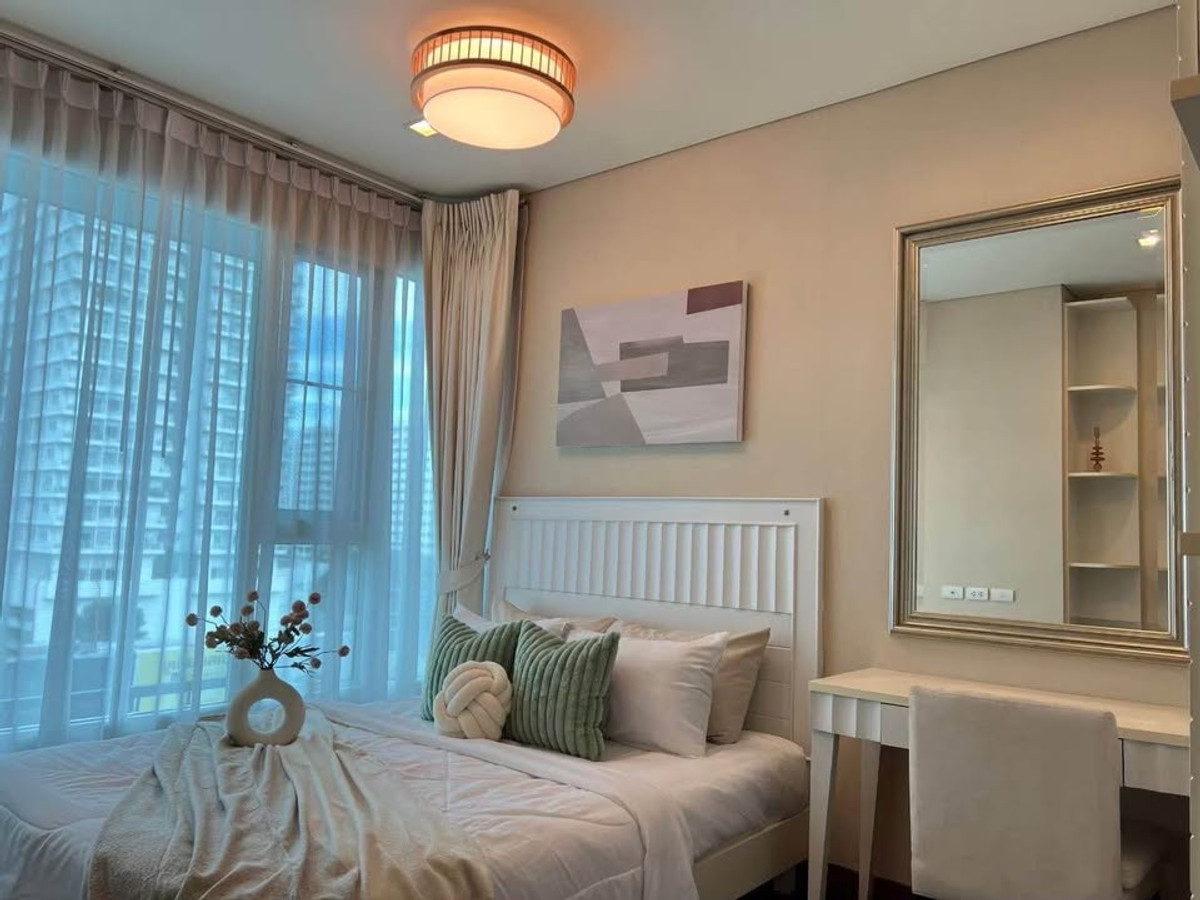 For RentCondoSukhumvit, Asoke, Thonglor : Ivy Thonglor - Sophisticated 2BR for rent with full Equipment & 2 parking spaces | pool view