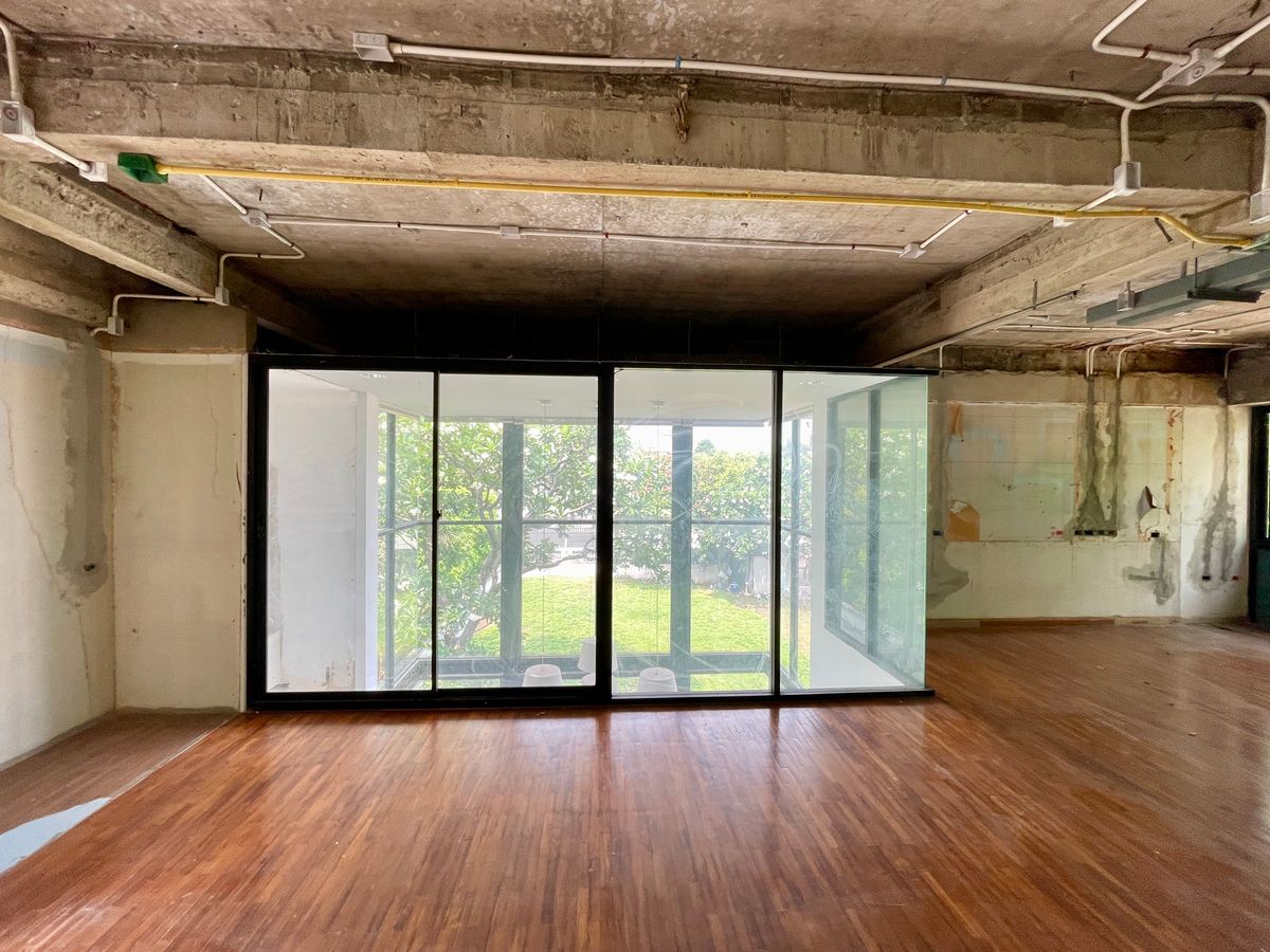 ขายบ้านเลียบทางด่วนรามอินทรา : ด่วนขายขาดทุน!! ที่ดินพร้อมสิ่งปลูกสร้าง 301 ตร.ว. ลาดพร้าว 71 ใกล้เลียบด่วน MRT ลาดพร้าว 71 