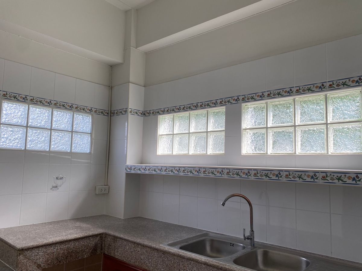 For SaleHome OfficeSathorn, Narathiwat : 💼 Sell with tenant til December 2028
4-Storey Home Office For Sale with Rooftop & Basement | Prime Yen Akat Location – Just 160m from Market Place | Ideal for All Business Types