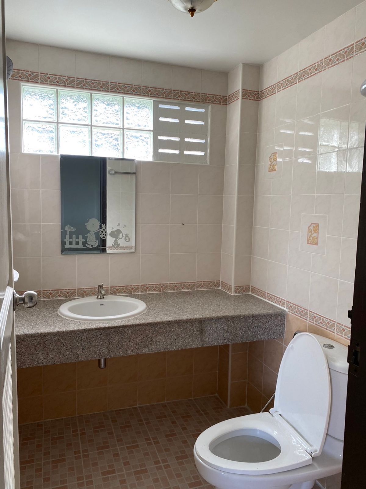 For SaleHome OfficeSathorn, Narathiwat : 💼 Sell with tenant til December 2028
4-Storey Home Office For Sale with Rooftop & Basement | Prime Yen Akat Location – Just 160m from Market Place | Ideal for All Business Types