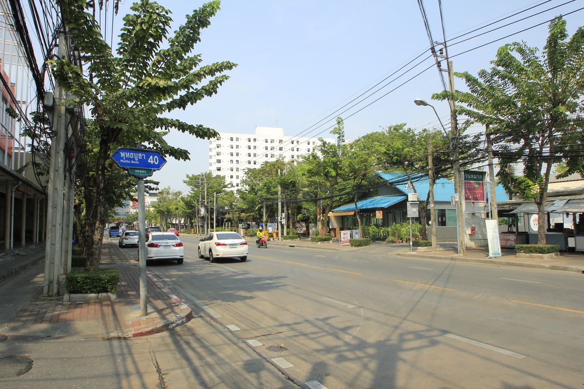 ขายที่ดินราษฎร์บูรณะ สุขสวัสดิ์ : ที่ดินพุทธบูชา40 สวนธนบุรีรมย์ เทคโนโลยีพระจอมเกล้าธนบุรี ที่ดินถมแล้ว ที่สร้างบ้าน สำนักงาน ทำเลดี เดินทางสะดวก 315.8 ตารางวา ราคาพิเศษ