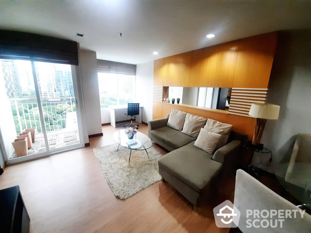 ขายคอนโดวิทยุ ชิดลม หลังสวน : คอนโด 2-ห้องนอน ที่ เออร์บานา หลังสวน คอนโดมิเนียม ใกล้ BTS ราชดำริ