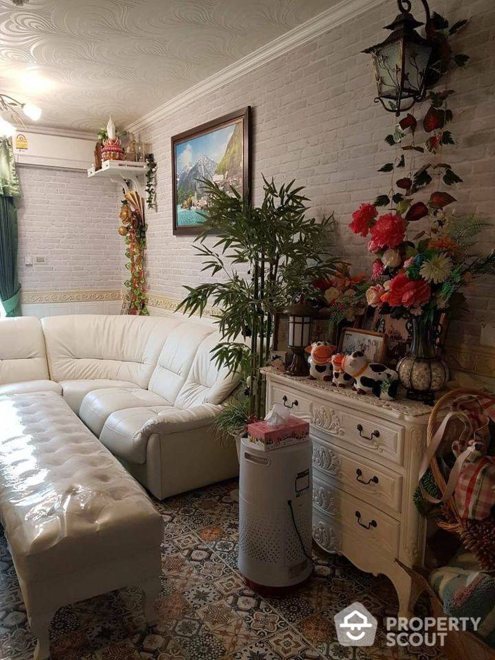 For RentCondoKasetsart, Ratchayothin : 2-BR Condo at Supalai City Resort Ratchayothin - Phaholyothin 32 near BTS Sena Nikhom