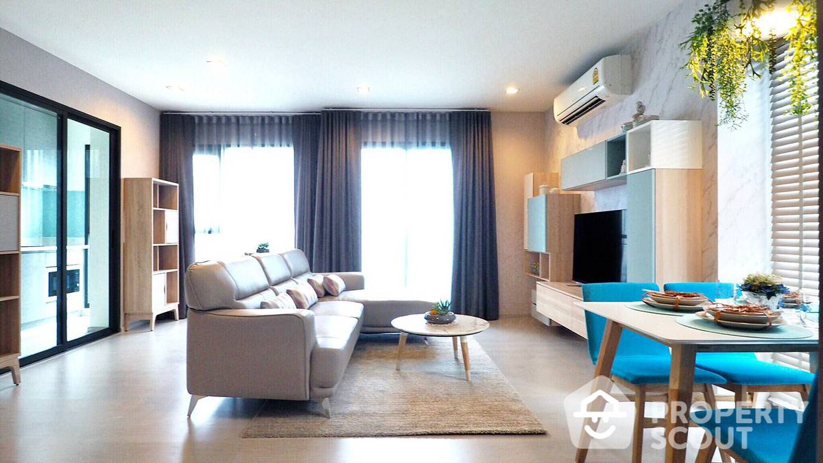 For RentCondoSukhumvit, Asoke, Thonglor : 2-BR Condo at Rhythm Sukhumvit 36-38 near BTS Thong Lor