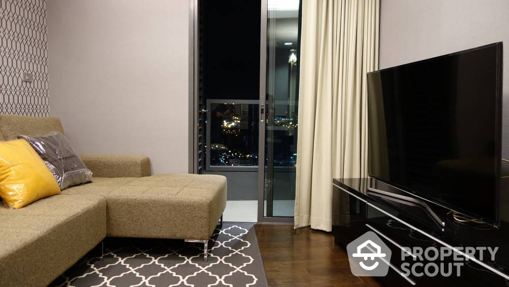 For RentCondoSukhumvit, Asoke, Thonglor : 2-BR Condo at The Lumpini 24 near BTS Phrom Phong