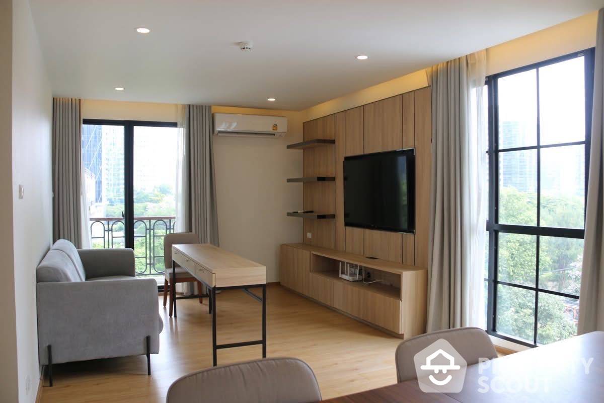 ให้เช่าคอนโดวิทยุ ชิดลม หลังสวน : คอนโด 3-ห้องนอน ที่ ณ วรา เรสซิเดนส์ ใกล้ BTS ชิดลม