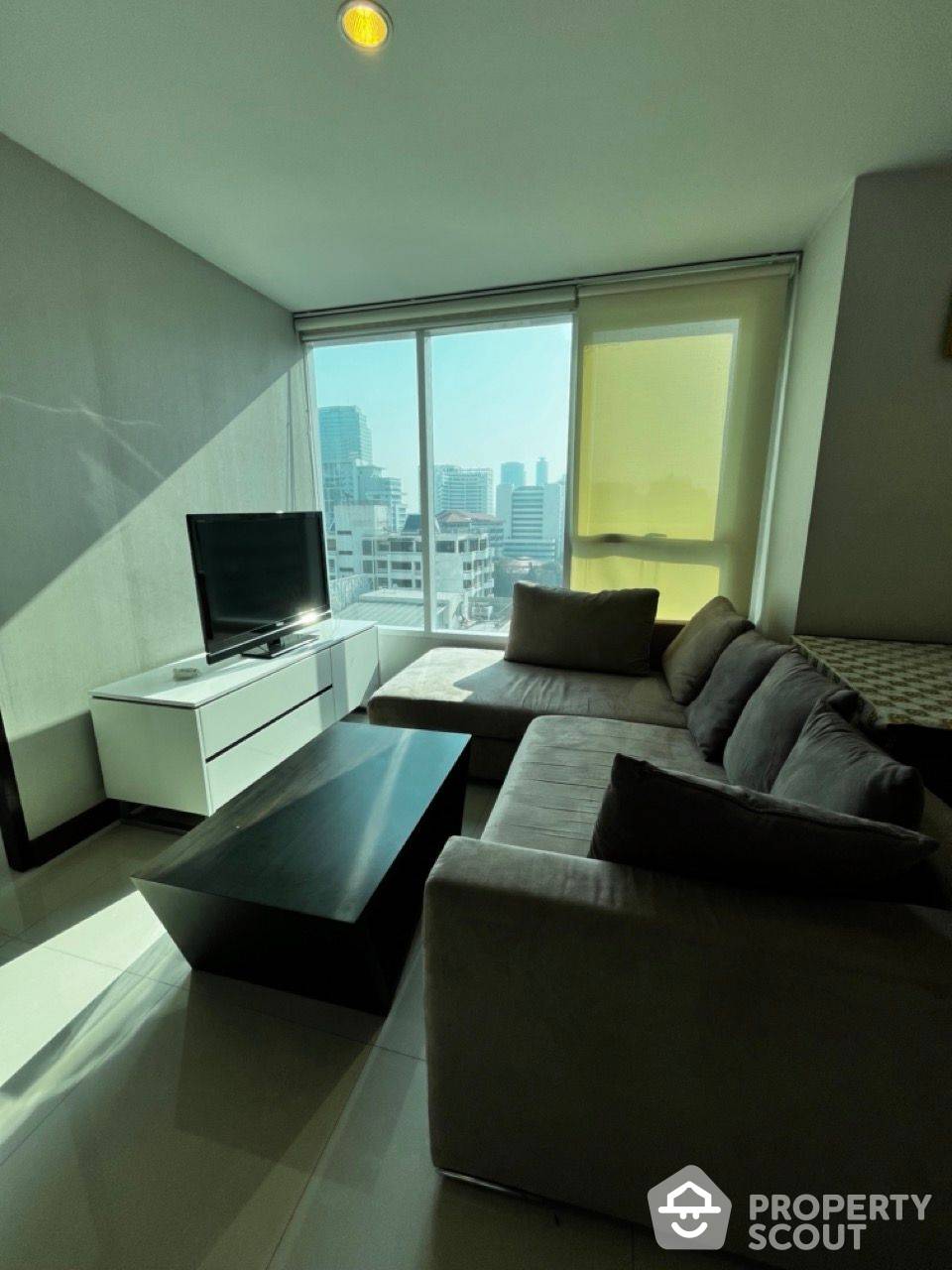 For RentCondoSukhumvit, Asoke, Thonglor : 2-BR Condo at Sukhumvit Living Town near MRT Phetchaburi