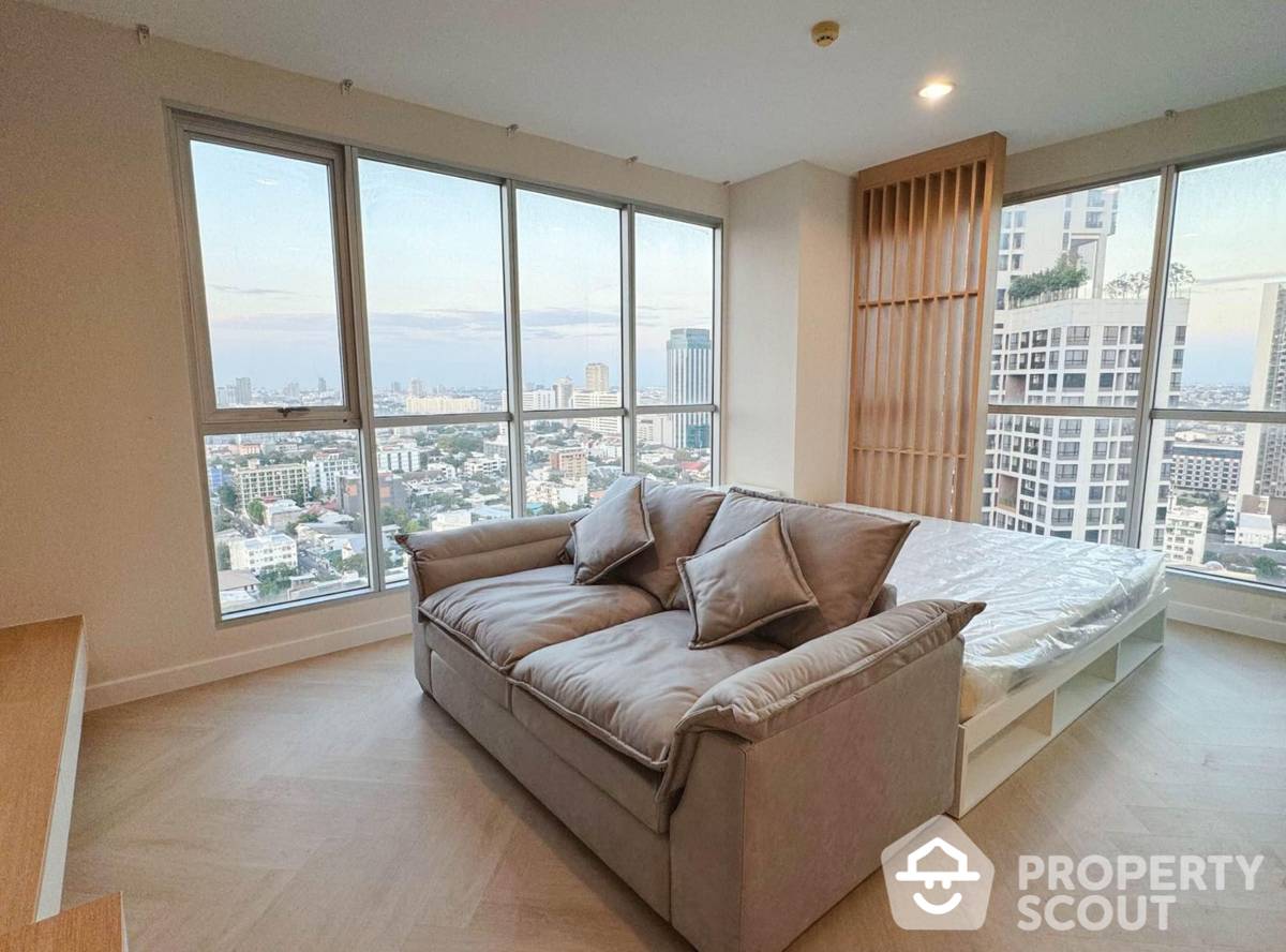 For SaleCondoLadprao, Central Ladprao : 2-BR Condo at Life @ Ladprao 18 near MRT Lat Phrao