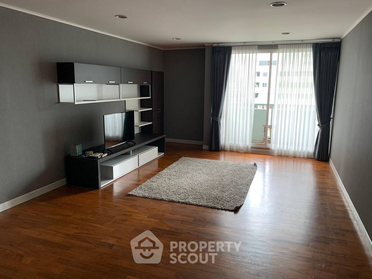 ให้เช่าคอนโดวิทยุ ชิดลม หลังสวน : คอนโด 3-ห้องนอน ที่ บ้าน สิริฤดี คอนโดมิเนียม ใกล้ BTS เพลินจิต