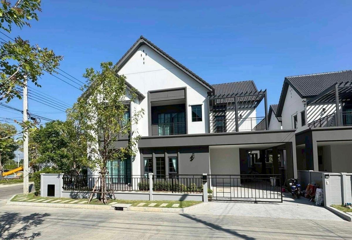 ขายบ้านบางนา แบริ่ง ลาซาล : ME-397 ขายบ้านเดี่ยว Centro บางนา เฟส 2 หลังมุม ใกล้ MEGA บางนา
