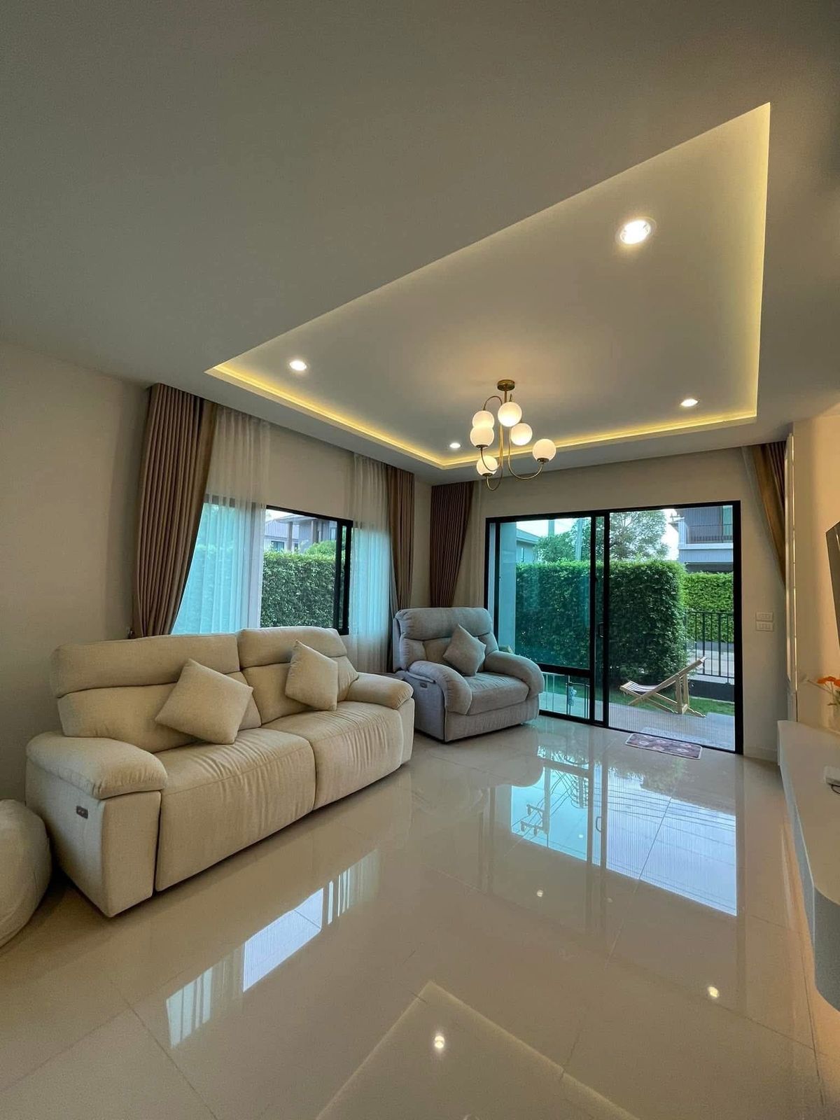 ให้เช่าบ้านปทุมธานี รังสิต ธรรมศาสตร์ : 💥ให้เช่า 60,000 บาท บ้านเดี่ยวหมู่บ้าน สราญสิริ รังสิต   กล้จุดขึ้น-ลงทางด่วนเพียง 1 กม. บ้านใหม่มาก 