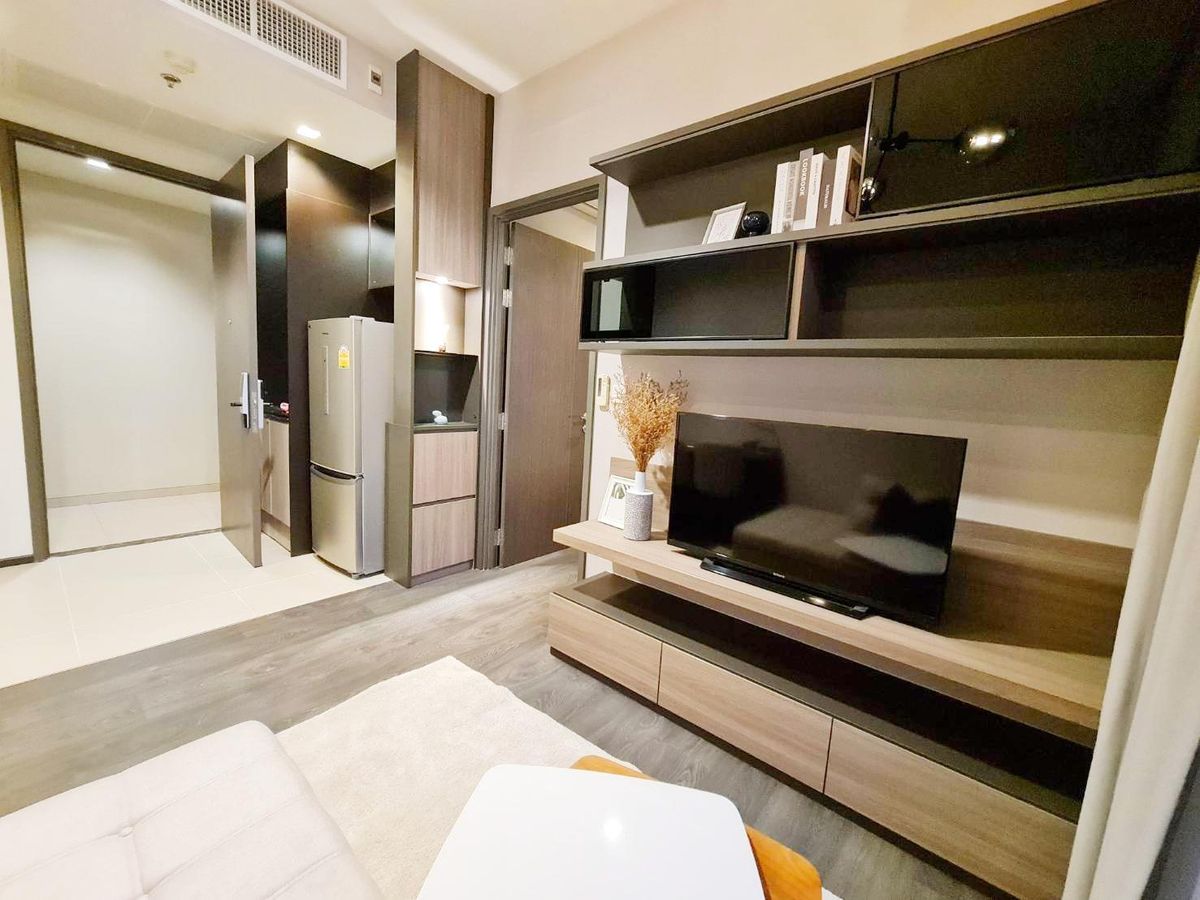 ขายคอนโดสุขุมวิท อโศก ทองหล่อ : ขาย Edge สุขุมวิท 23 1 ห้องนอน 32 ตร.ม. ชั้น 17 ห้องสวย เฟอร์นิเจอร์ครบ