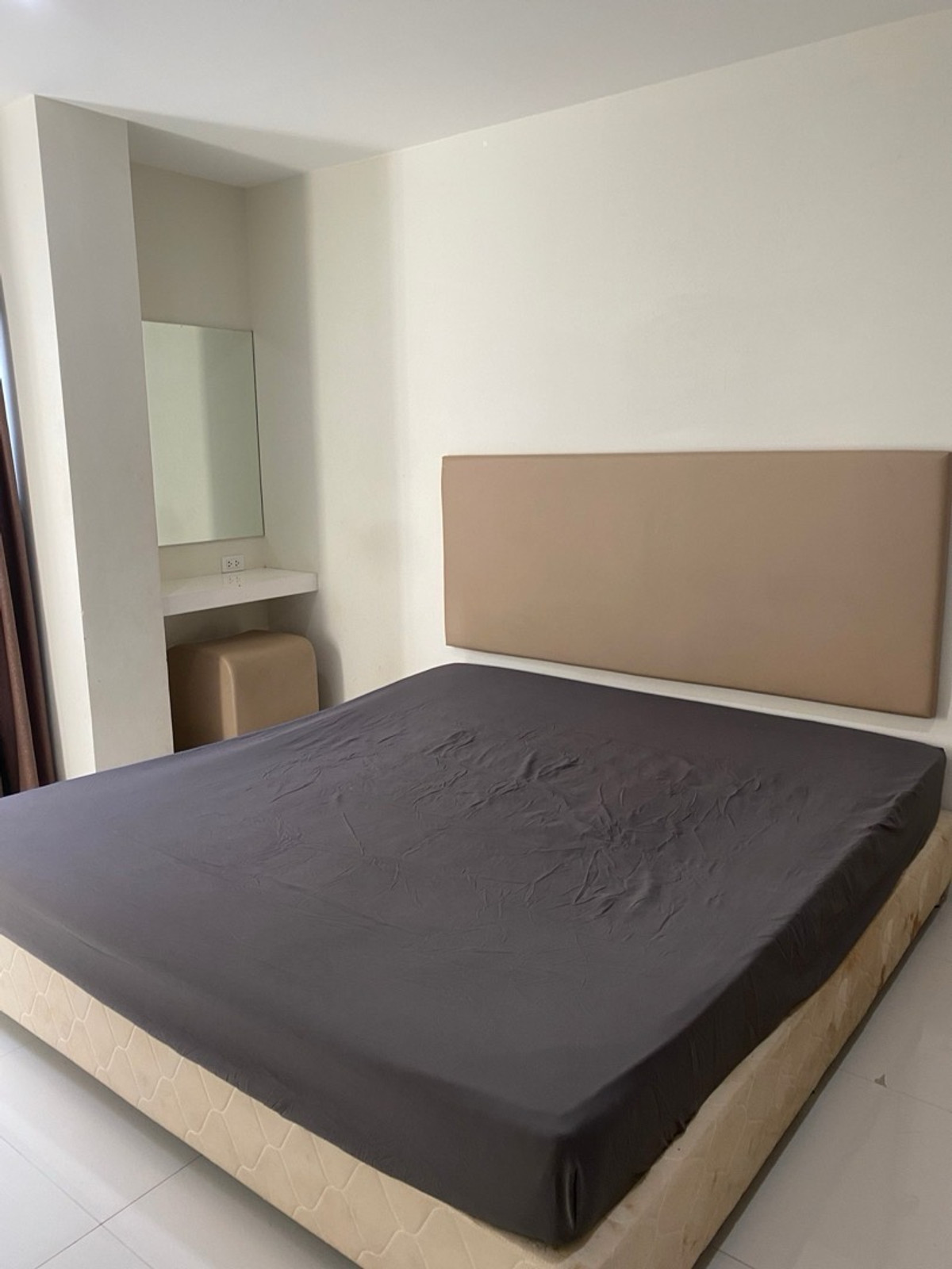 ให้เช่าคอนโดพัฒนาการ ศรีนครินทร์ : 📍12,000.-/ด รับจอง ก่อนปิดดิว New ห้องพร้อม ปลายเดือน ธค 68  อิลีเม้นท์ ศรีนครินทร์  ชั้น 3 ขนาด 37 ตร.ม. 1 น 1 น้ำ  ห้องสวยอยู่สบายติดต่อ ป้าแหม่ม ค่ะ Tel/Line:0992982923 