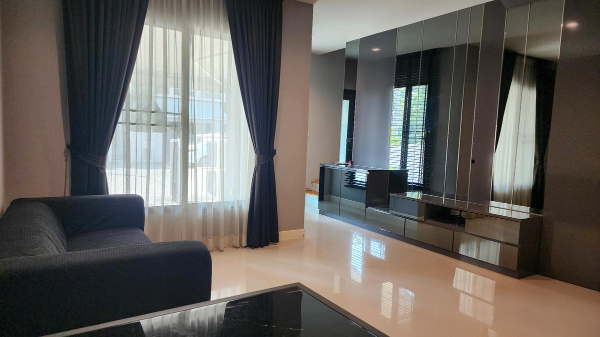 For SaleTownhomeSamut Prakan,Samrong : New Home Full Full Furnished Ready to Move in Pleno Sukhumvit-Banna