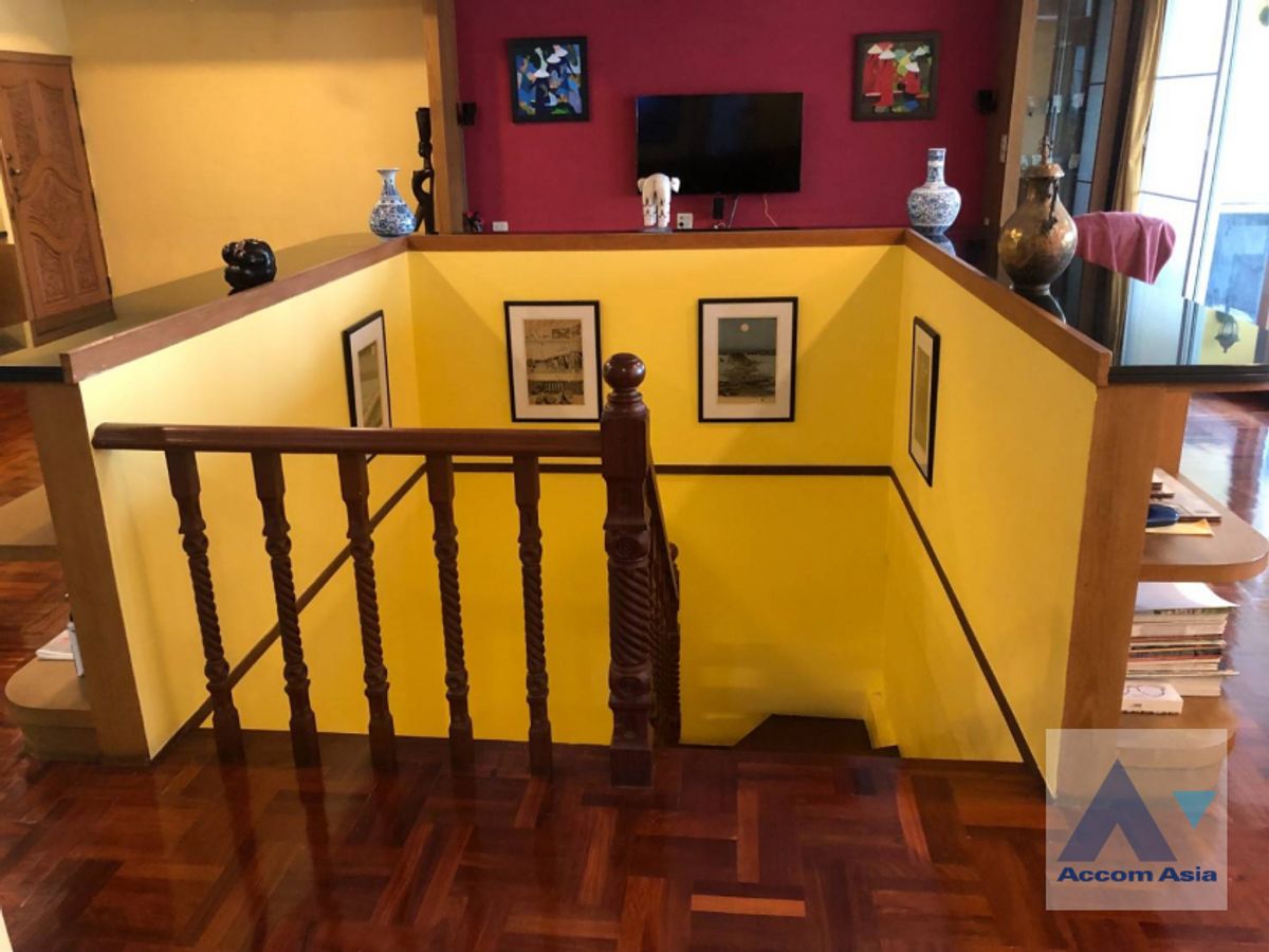 CondoNana, North Nana,Sukhumvit13, Soi Nana : Duplex Condo Duplex low rise condo for sale and rent at Siam Penthouse 1 (AA38926)