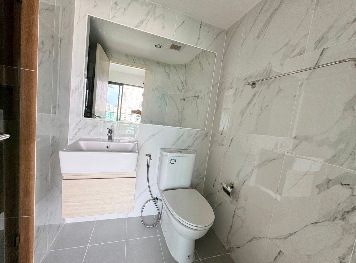 For SaleCondoOnnut, Udomsuk : Sale The Excel Hideaway Suhkumvit 50 like new near BTS Onuut 5 min. Shuttle bus service** TEL: 0863649888 / LINE: @751paggb