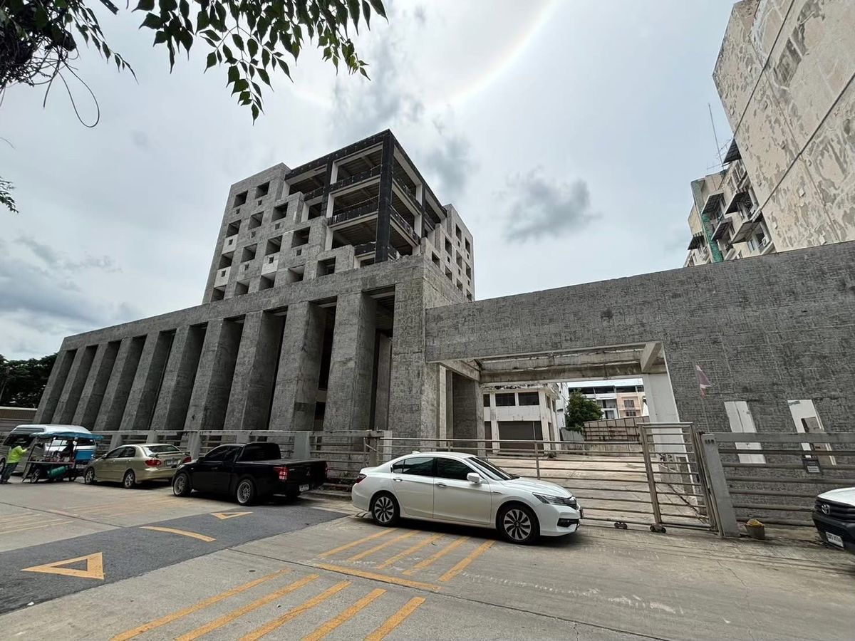 Shop HouseLadkrabang, Suwannaphum Airport : ♦ Special Price ♦ 7 Storey commercial building with warehouse, land area 1 rai 2 ngan (600 sq.w.), usable area 5,784.00 sq.m., near Seacon Square Srinakarin 2 mins., Paradise Park 6 mins.