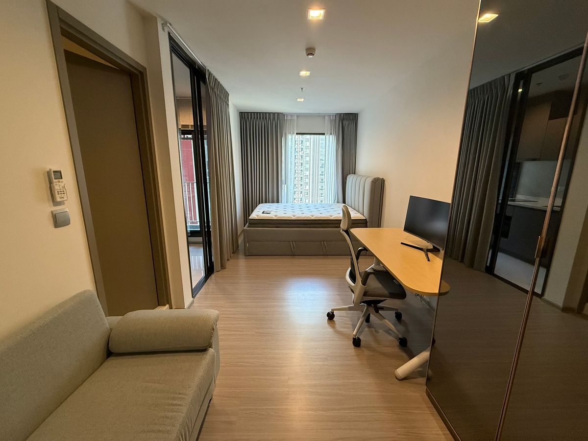 For RentCondoRama9, Petchburi, RCA : For rent Life Asoke Hype Price 20,000 baht [TTr250505]