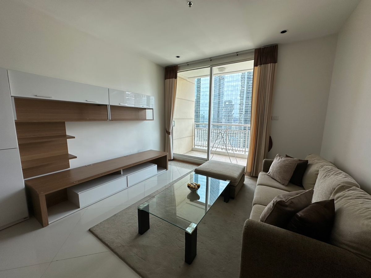 For RentCondoSathorn, Narathiwat : The Empire Place - Just a few minutes' walk to BTS Chong Nonsi
