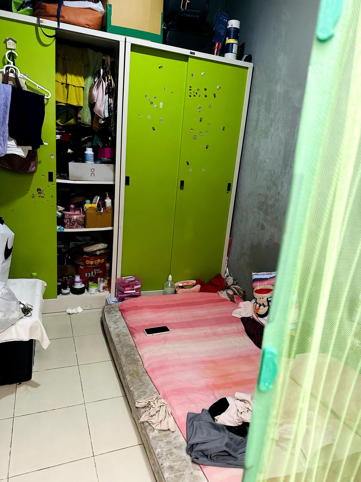 HousePattanakan, Srinakarin : Luxury 3-Storey Home for Sell  – Fully Furnished and Ready to Move In