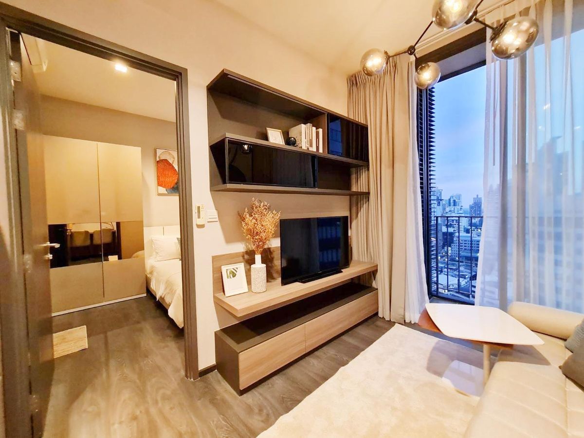 ขายคอนโดสุขุมวิท อโศก ทองหล่อ : ขาย Edge สุขุมวิท 23 1 ห้องนอน 32 ตร.ม. ชั้น 17 ห้องสวย เฟอร์นิเจอร์ครบ