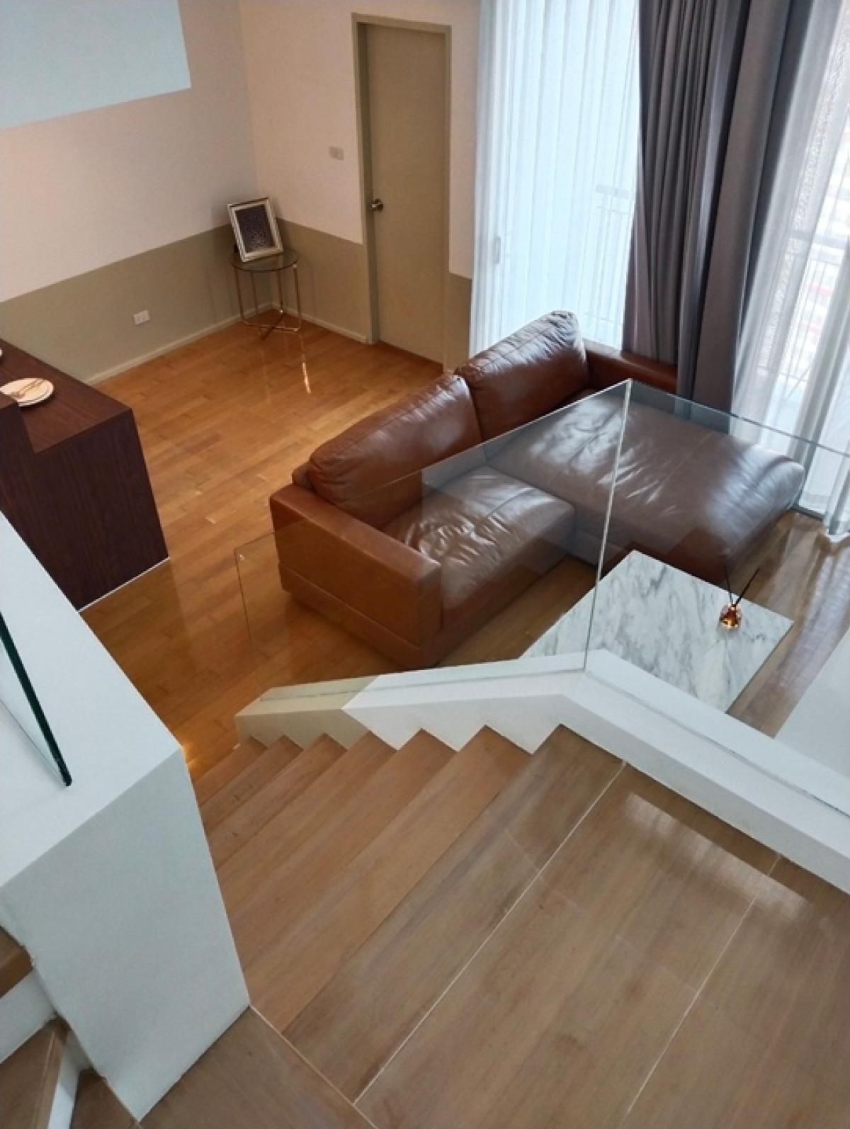 ขายคอนโดราชเทวี พญาไท : 🏙 ขายคอนโดพร้อมผู้เช่า Duplex สุดหรู Villa Rachatewi  เฟอร์นิเจอร์บิวท์อิน + เครื่องใช้ไฟฟ้าครบ เข้าอยู่ได้ทันที ชั้นสูง วิวใบหยก ไม่ถูกบล็อก  ใกล้ BTS พญาไท