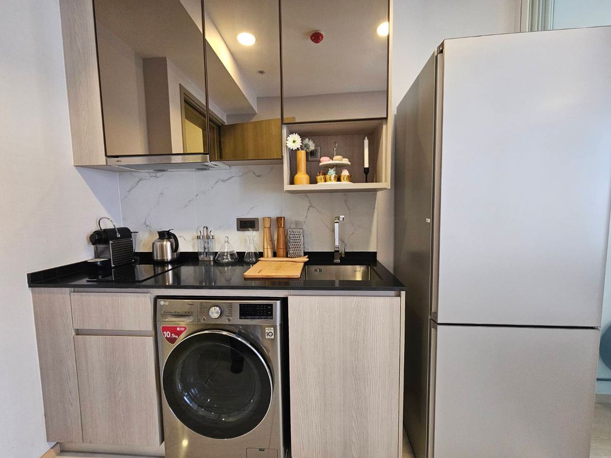 ขายคอนโดสุขุมวิท อโศก ทองหล่อ : ห้องราคาดีสุด 1 นอน ย่านทองหล่อ-เอกมัย เข้าออกได้ทั้งสุขุมวิท และ เพชรบุรี  081-245-7349