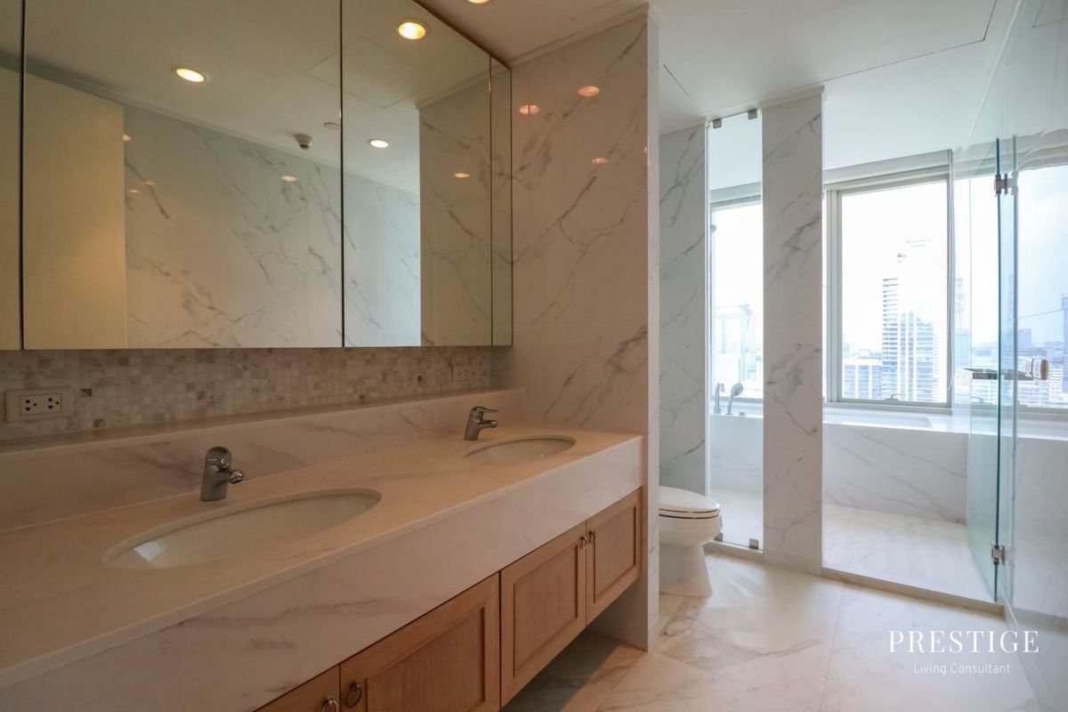 For RentCondoWitthayu, Chidlom, Langsuan, Ploenchit : 📌For RENT Rent | 185 Rajadamri - 4BR (299 SQM) 300,000 THB