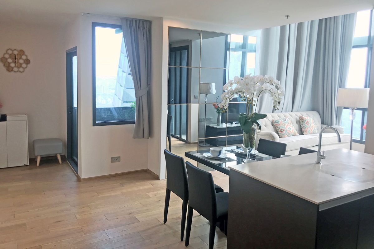 For RentCondoRatchathewi,Phayathai : 1 Bed Duplex Panoramic View