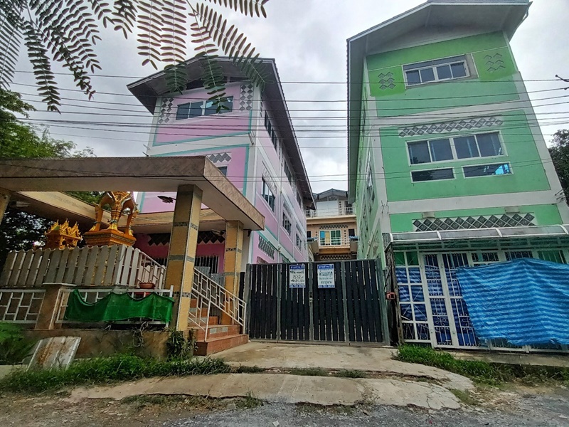 ขายบ้านเอกชัย บางบอน : ขายที่ดินพร้อมสิ่งปลูกสร้าง