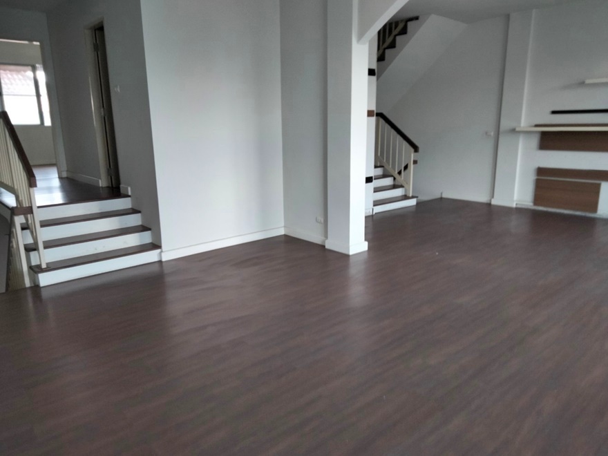 For SaleHouseRathburana, Suksawat : 🔥Urgent Sap Bank🔥Townhouse for sale, Town Plus Pracha Uthit, 2 units next to each other.