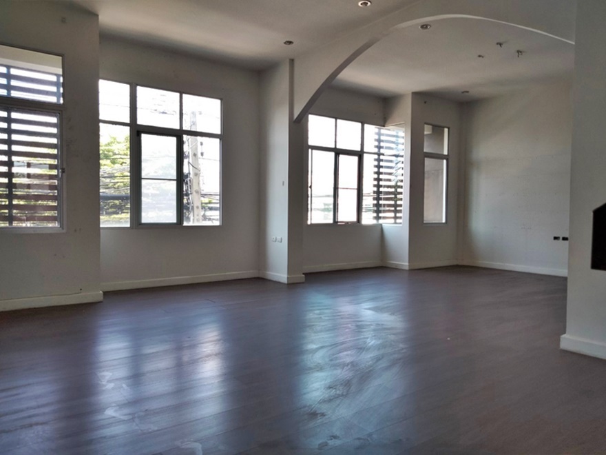 For SaleHouseRathburana, Suksawat : 🔥Urgent Sap Bank🔥Townhouse for sale, Town Plus Pracha Uthit, 2 units next to each other.