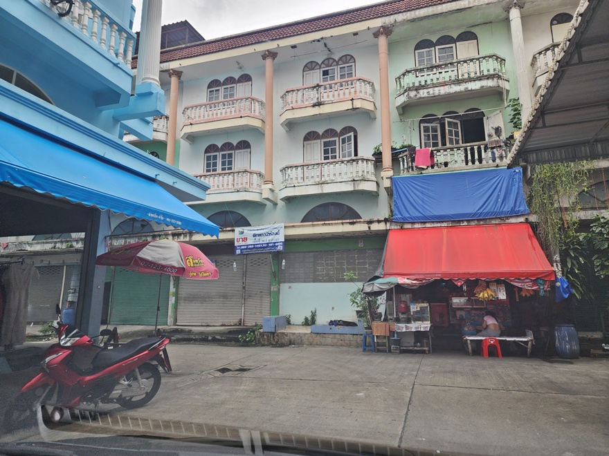 For SaleShop HouseEakachai, Bang Bon : 🔥 Urgent 🔥 Sell 3 -storey commercial building, 2 Kuhasri Thaweeville 3