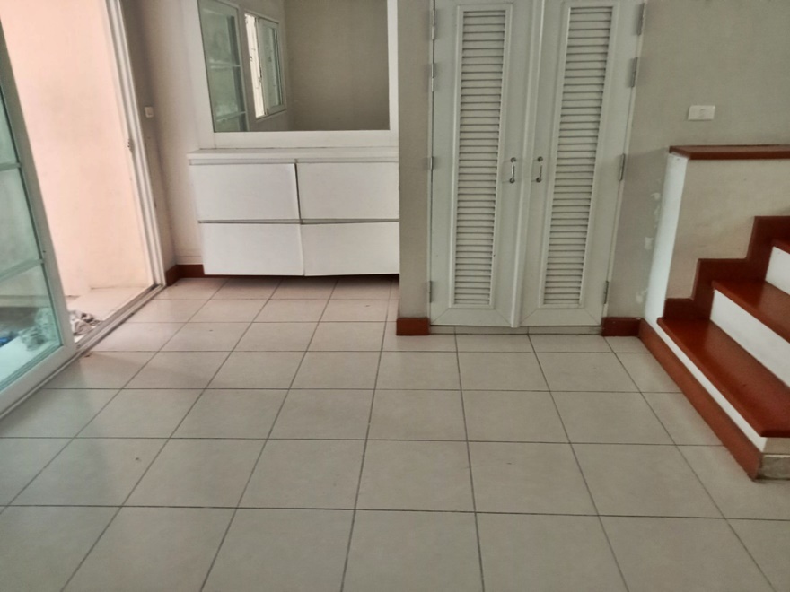 For SaleTownhomeKaset Nawamin,Ladplakao : 🔥 Urgent 🔥 Townhouse for sale Casa City Nuanchan Village