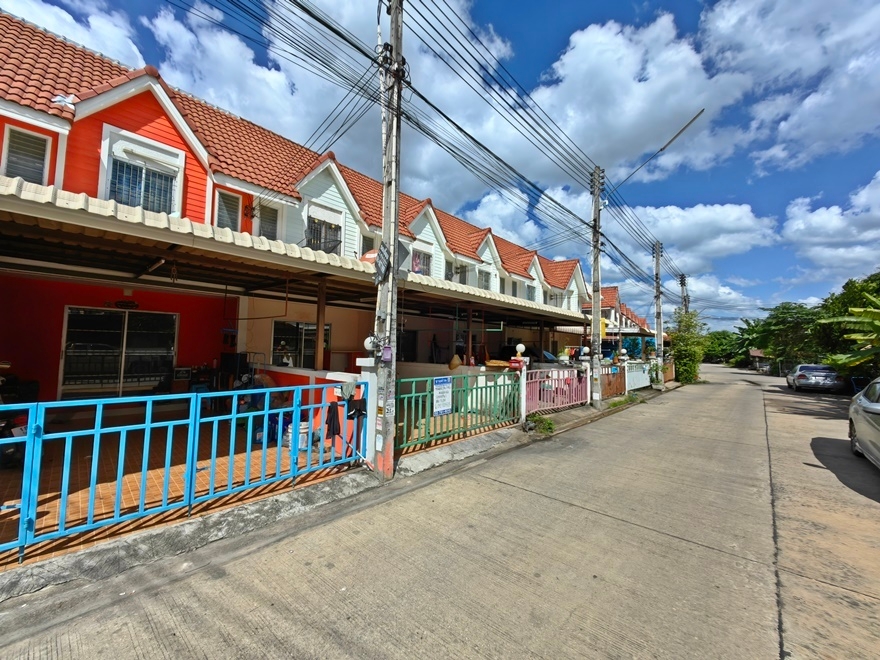 For SaleTownhomeSriracha Laem Chabang Ban Bueng : 🔥 Urgent sale 🔥 Family Park