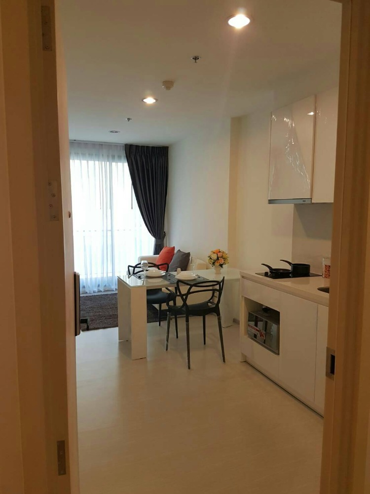 ให้เช่าคอนโดสุขุมวิท อโศก ทองหล่อ : ++เช่าด่วน++ Rhythm Sukhumvit 42 ใกล้ BTS เอกมัย* 1 ห้องนอน 40 ตร.ม. ทิศเหนือ แต่งครบ