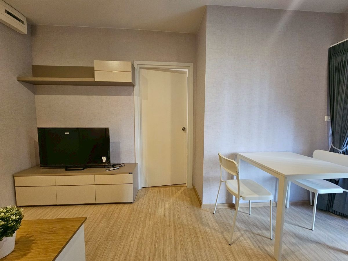 ให้เช่าคอนโดปิ่นเกล้า จรัญสนิทวงศ์ : วิวสระ สวยงาม สดใส ได้ทุกวัน ห้องใหม่กริ๊บเพิ่งซื้อของมาลงที่ พลัม ปิ่นเกล้า