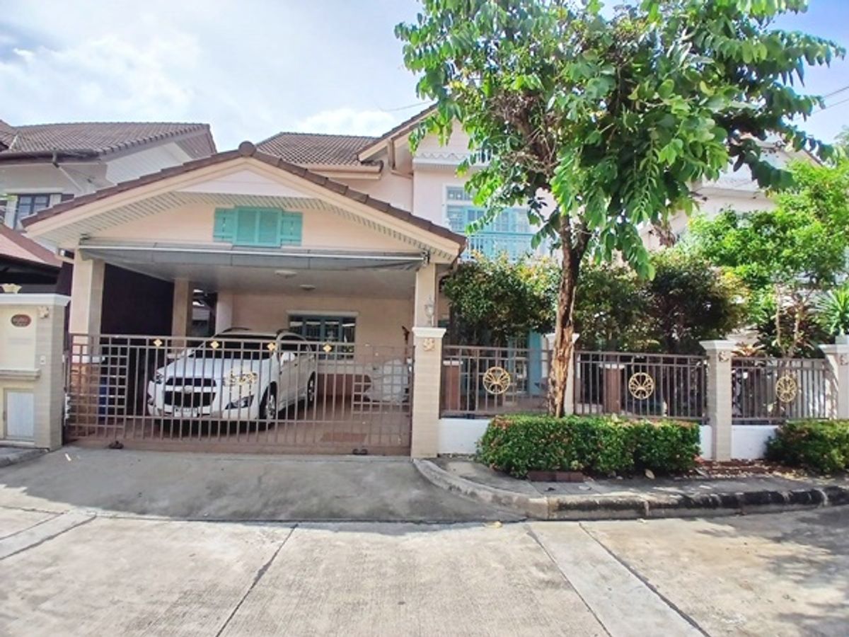 For RentHouseMin Buri, Romklao : Near RIS/ Heathfield, for rent 2-storey detached house, Parkway Chalet, Ramkhamhaeng 190/1, Minburi