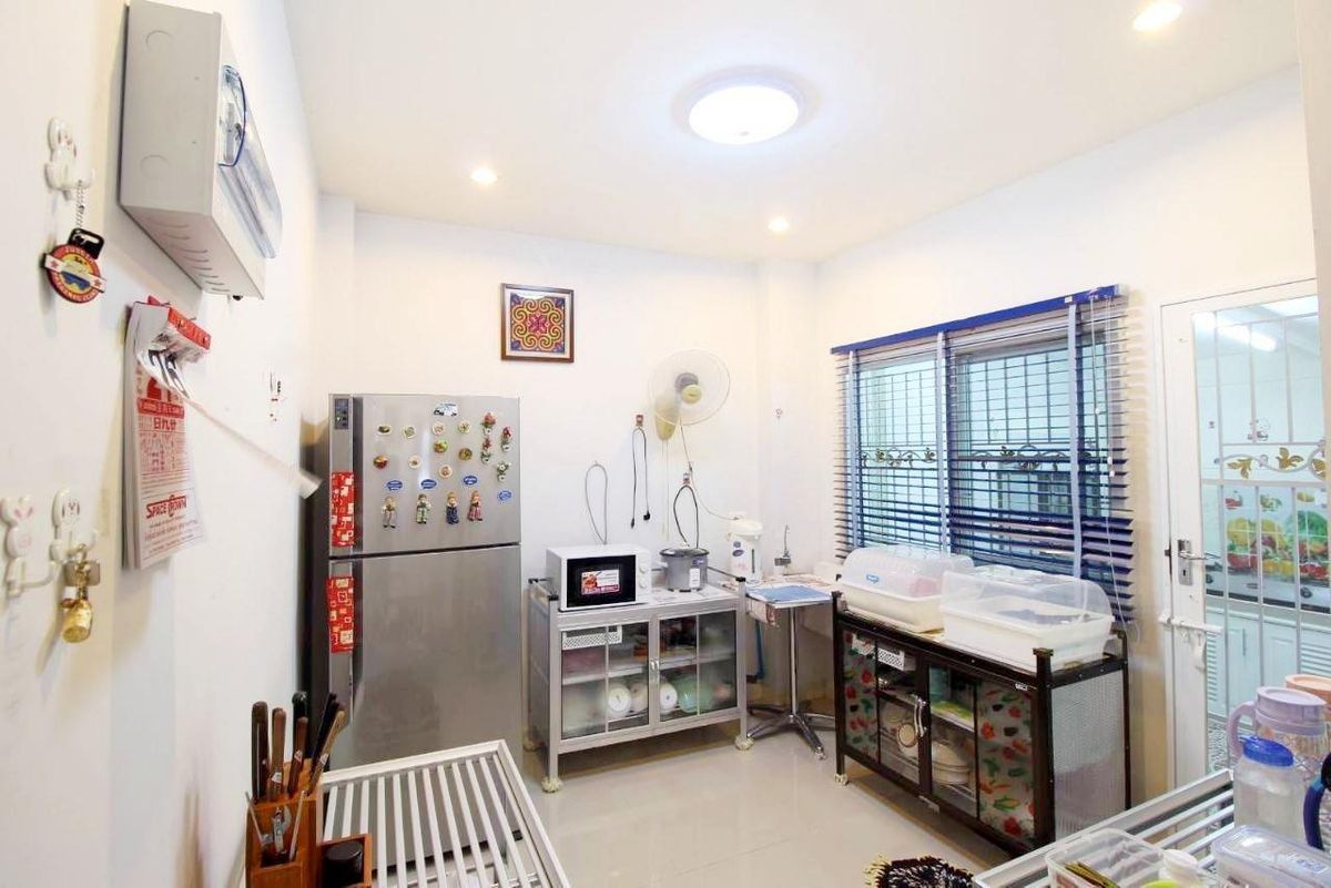 For SaleHouseNonthaburi, Bang Yai, Bangbuathong : For sale: Baan Kunaphat 4, Bang Bua Thong, size 56.2 sqw, 3 bedrooms, 3 bathrooms, excellent condition.