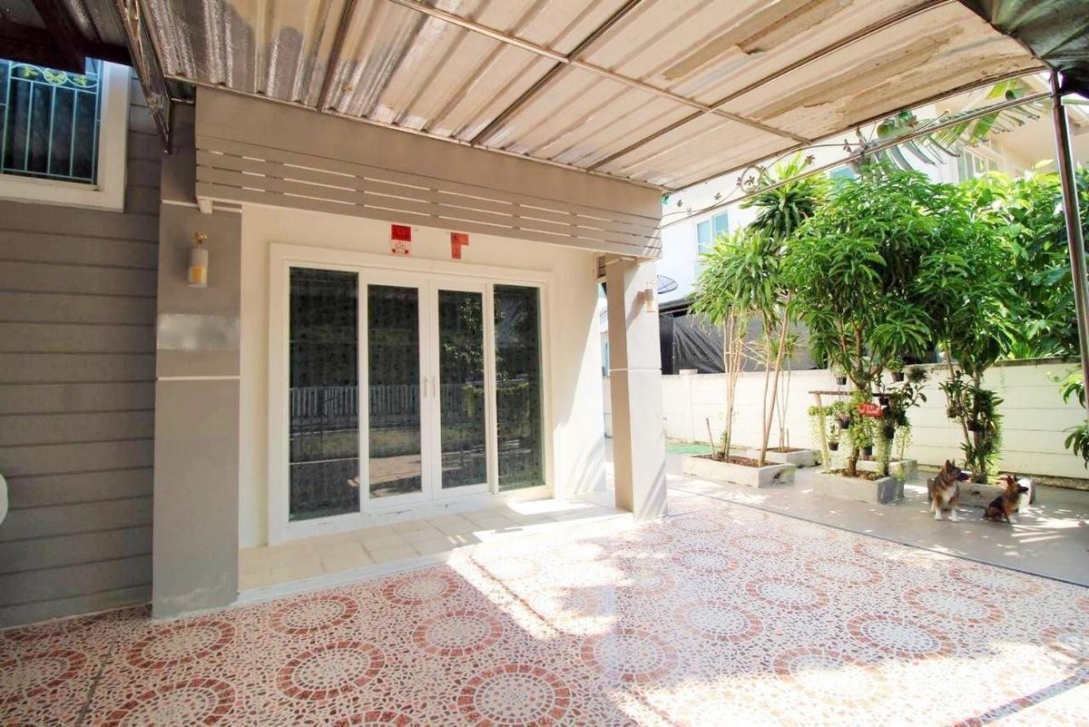 For SaleHouseNonthaburi, Bang Yai, Bangbuathong : For sale: Baan Kunaphat 4, Bang Bua Thong, size 56.2 sqw, 3 bedrooms, 3 bathrooms, excellent condition.
