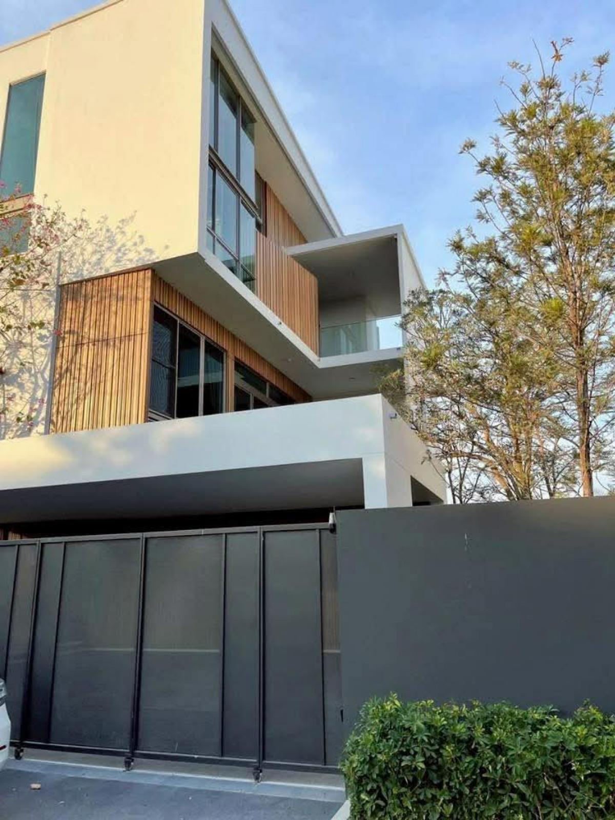 For RentHousePattanakan, Srinakarin : 🐱🐶Single House with Pet Allowed🐶🐱💫💫 VIVE Rama 9