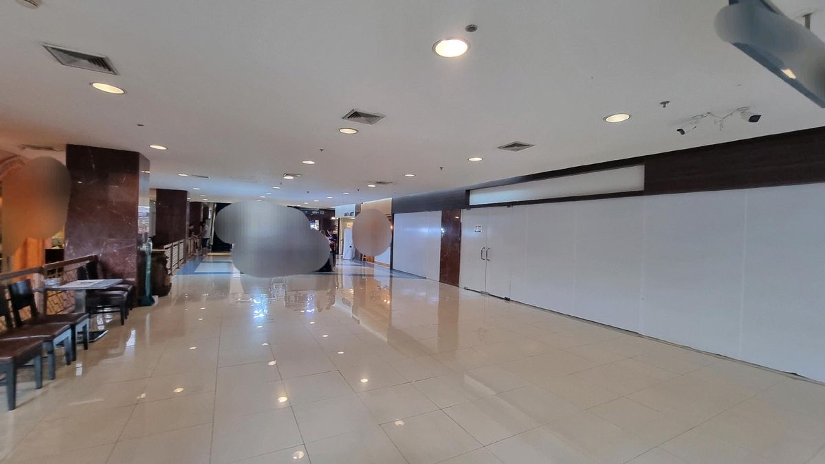 For RentRetail SpaceWitthayu, Chidlom, Langsuan, Ploenchit : BTS Ploenchit rental space for opening a restaurant can be made. Consider every business 126 sq.m.  