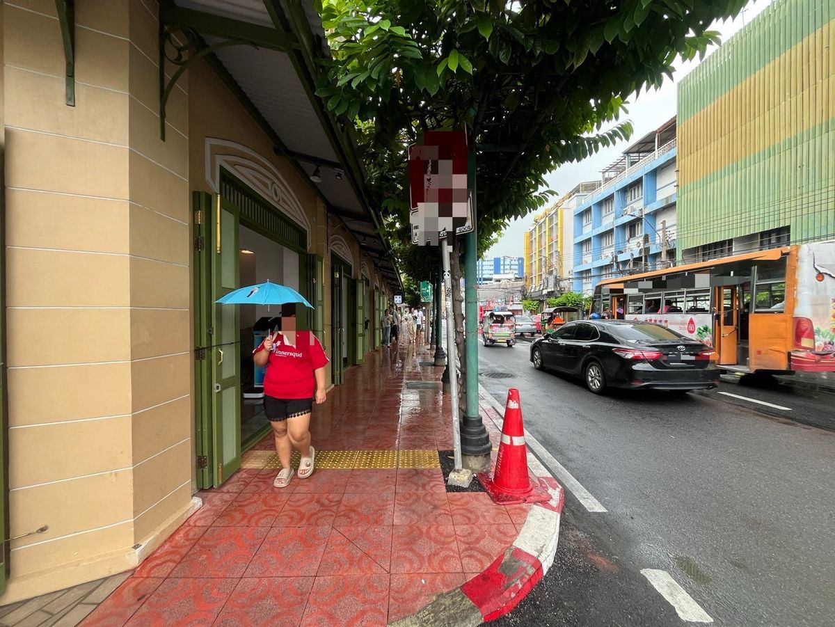 ให้เช่าอาคารพาณิชย์เยาวราช บางลำพู : ปล่อยเช่า อาคารพาณิชย์ ตึกแถว ติดถนน ทำเลดี ต่างชาติ นักท่องเที่ยว ย่าน เยาวราช และ MRT สามยอด 700 เมตร ใกล้ เมก้า สะพานเหล็ก และ ตลาดน้อย