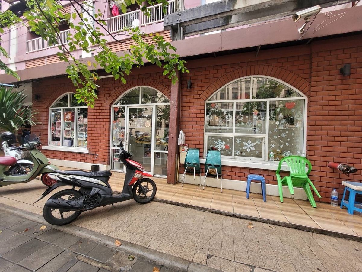 For RentRetail SpaceSapankwai,Jatujak : Rental shops are suitable as a cafe.