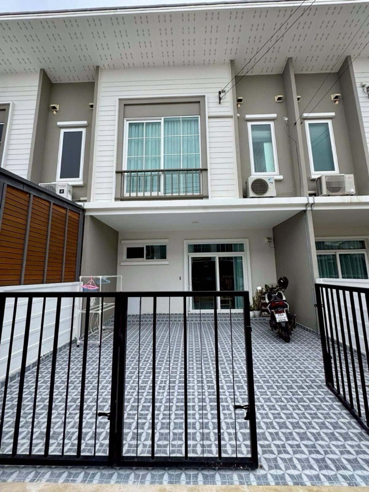 ให้เช่าบ้านวิภาวดี ดอนเมือง หลักสี่ : ให้เช่า ‼ หมู่บ้านกัสโต้ดอนเมือง-สรงประภา บ้านใหม่ไม่เคยปล่อยเช่า ใกล้สนามบินดอนเมือง ใกล้มอรังสิต 18 ตรว 17,000/เดือน
