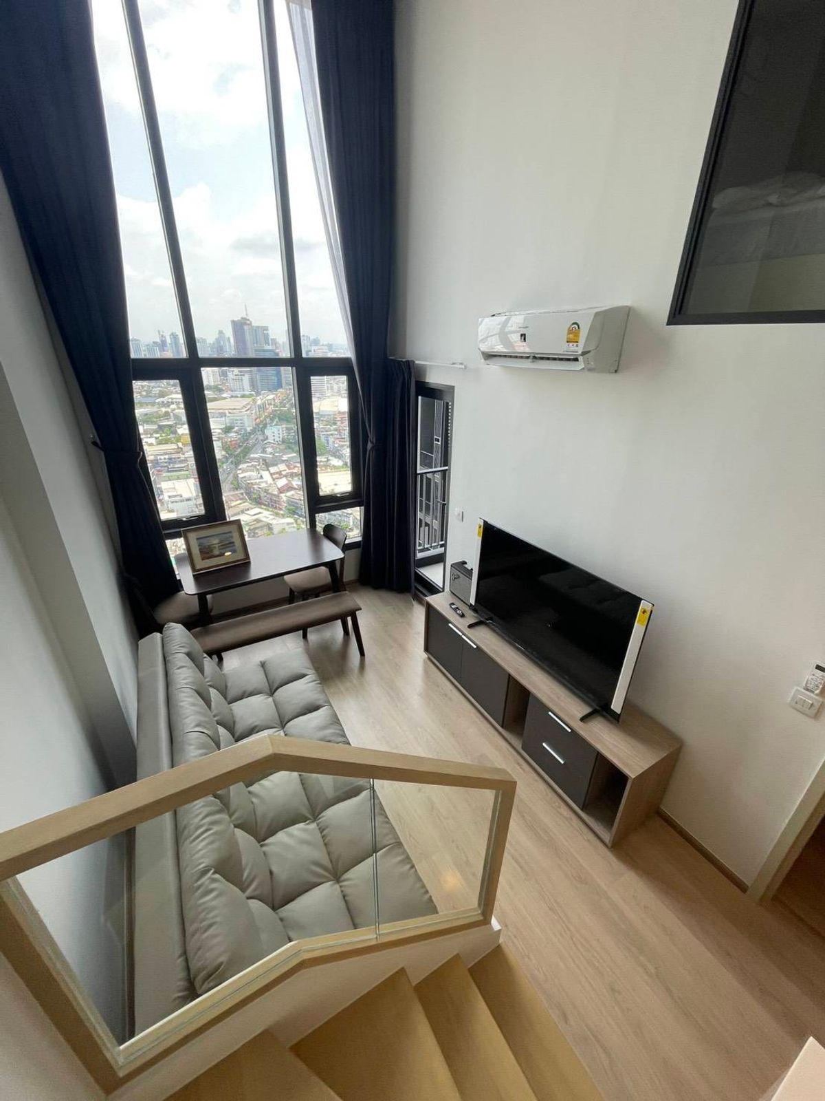 ให้เช่าคอนโดคลองเตย กล้วยน้ำไท : (for rent) Life Rama 4 - Asoke ห้อง Vertiplex ใกล้ MRT ศูนย์ประชุมแห่งชาติสิริกิติ์