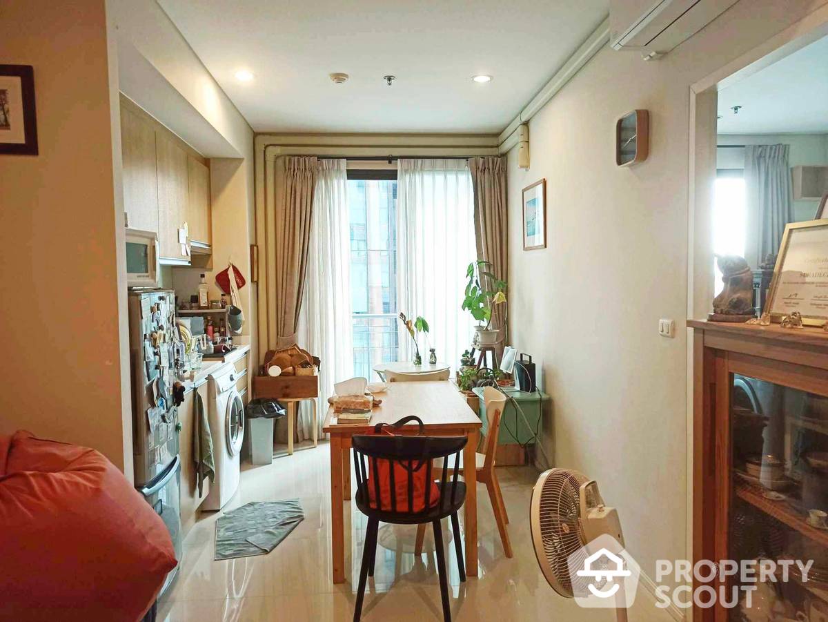 For SaleCondoRama9, Petchburi, RCA : 1-BR Condo at Villa Asoke near MRT Phetchaburi