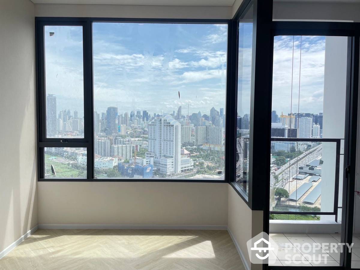 For SaleCondoRama9, Petchburi, RCA : 1-BR Condo at Landmark @MRTA Station in Bang Kapi